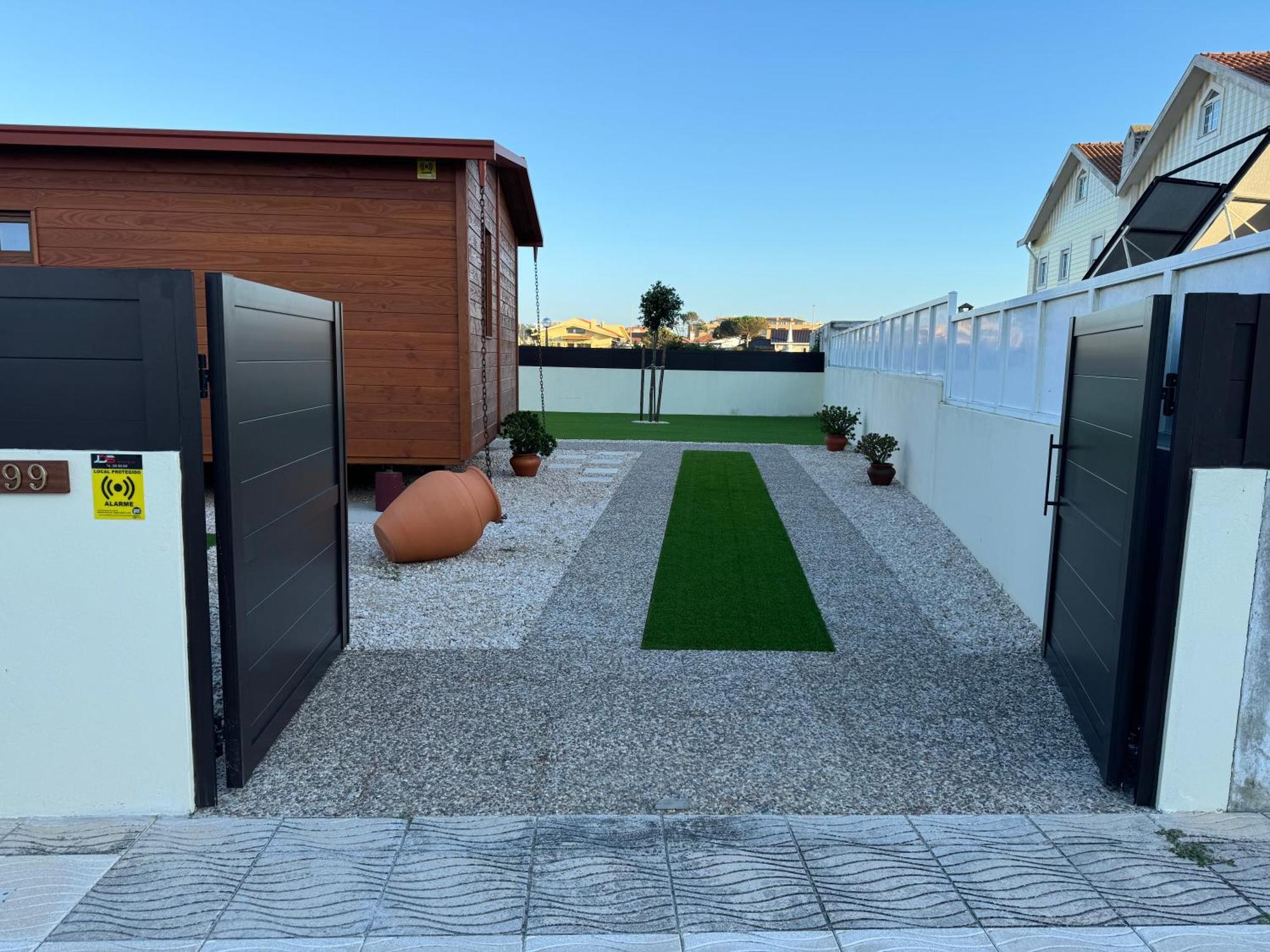 Acolhedora Casa De Ferias T2 Com Espaco Exterior 에스모리츠 외부 사진