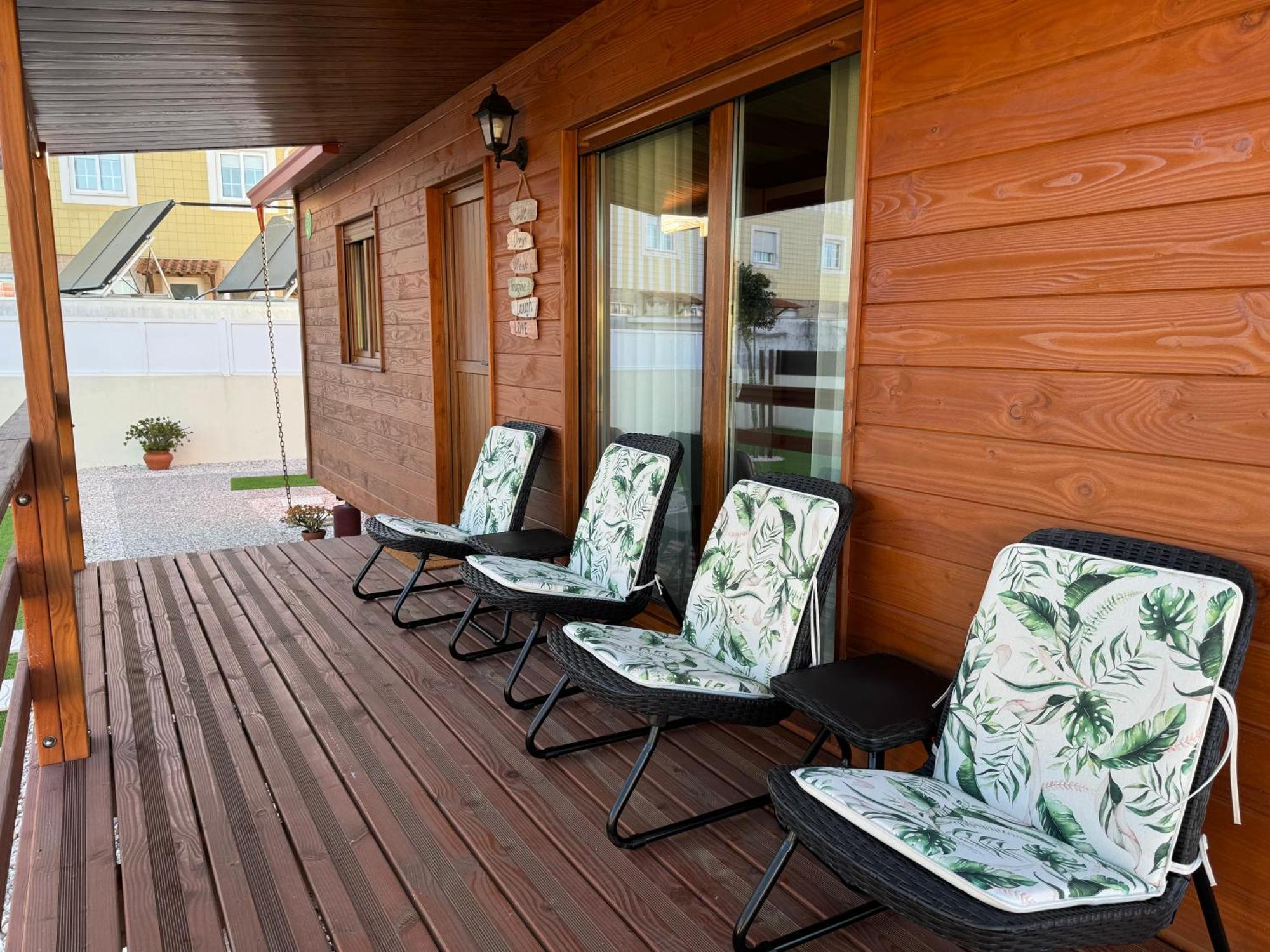 Acolhedora Casa De Ferias T2 Com Espaco Exterior 에스모리츠 외부 사진