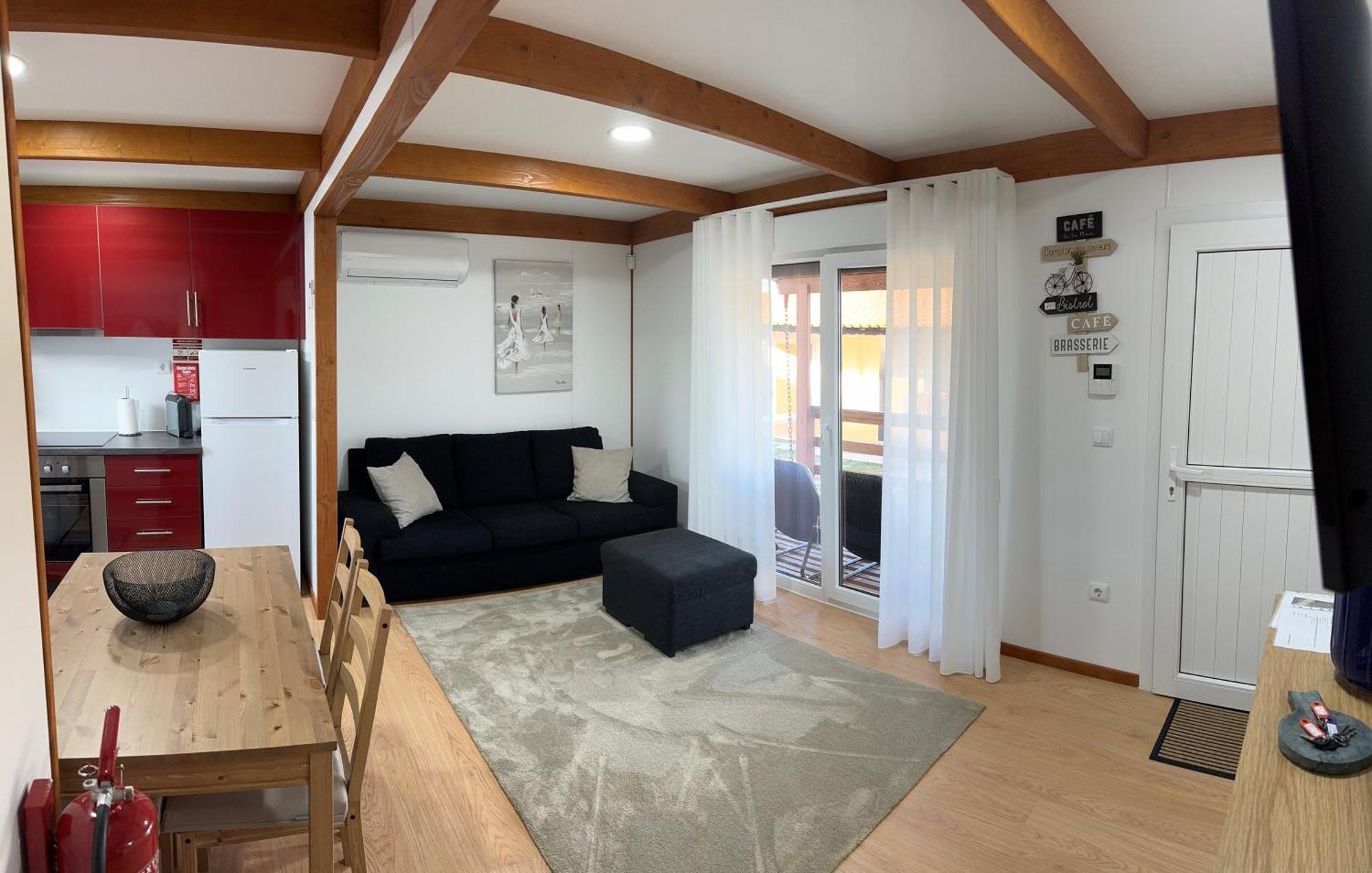 Acolhedora Casa De Ferias T2 Com Espaco Exterior 에스모리츠 외부 사진